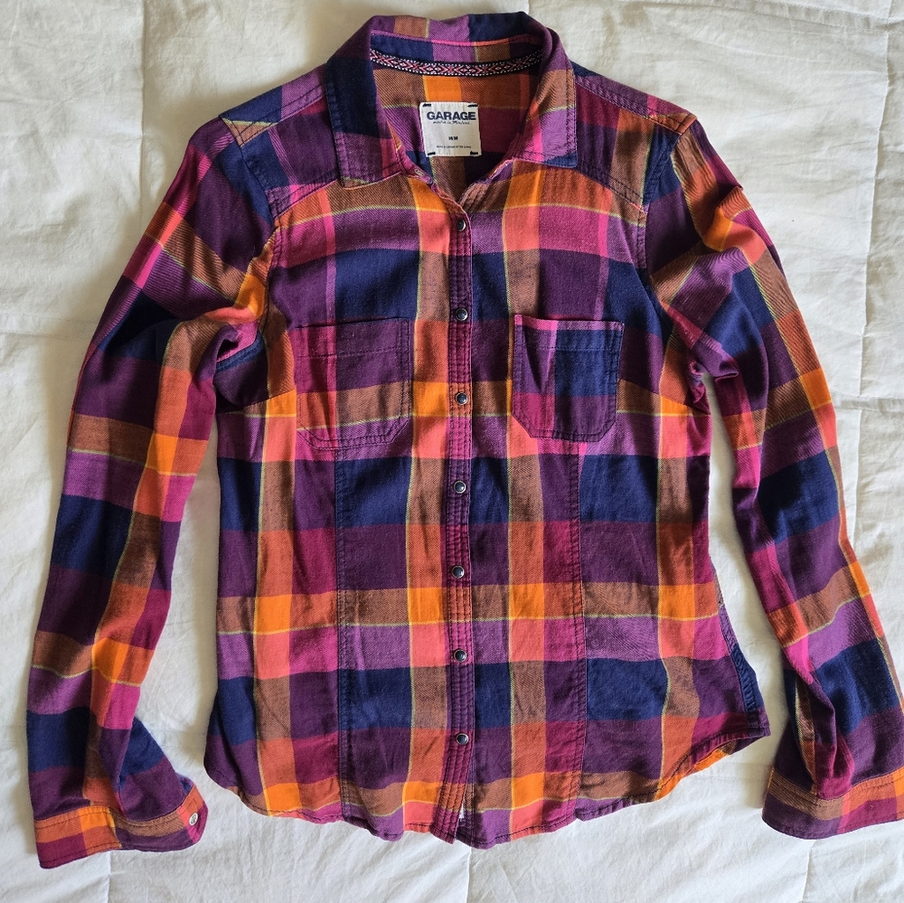 Garage plaid